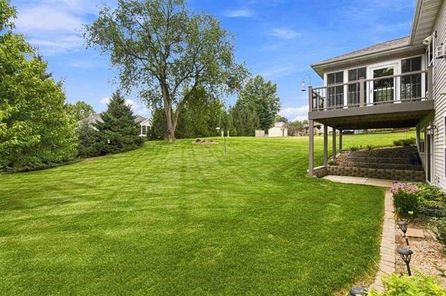 1611 Pine Ridge Court, Coralville, IA 52241