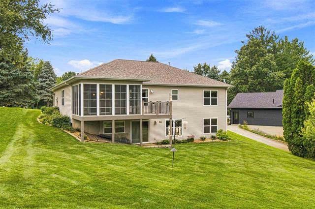 1611 Pine Ridge Court, Coralville, IA 52241