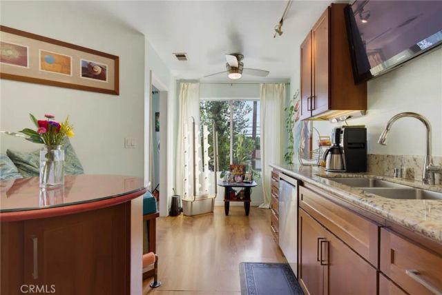 4623 E 4th 6, Long Beach, CA 90814