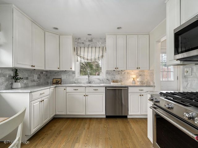 674 Highview Terrace, Lake Forest, IL 60045