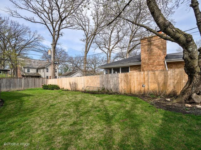 674 Highview Terrace, Lake Forest, IL 60045