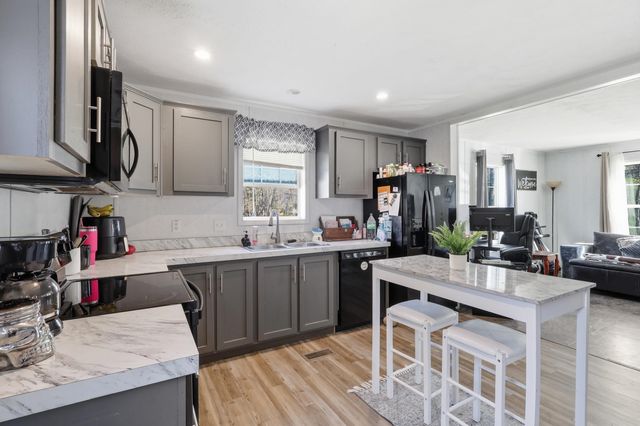 147 Salmon Falls Road, Rochester, NH 03868