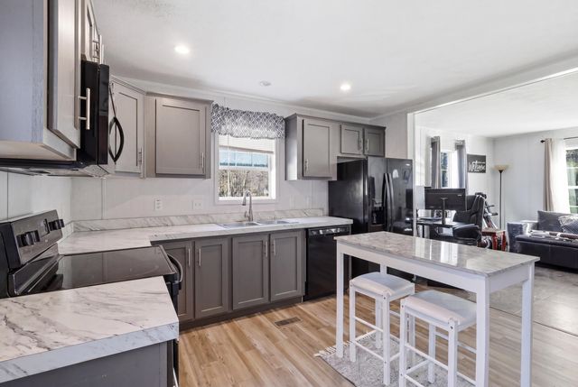 147 Salmon Falls Road, Rochester, NH 03868