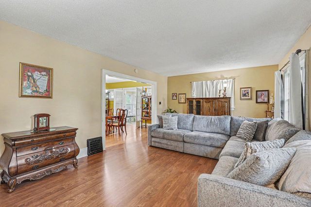 1130 Ireland Avenue, Muskegon City, MI 49441