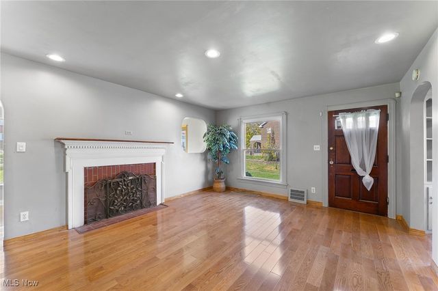 269 W Dennick Avenue, Youngstown, OH 44504