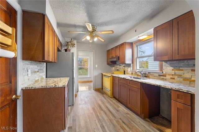 269 W Dennick Avenue, Youngstown, OH 44504