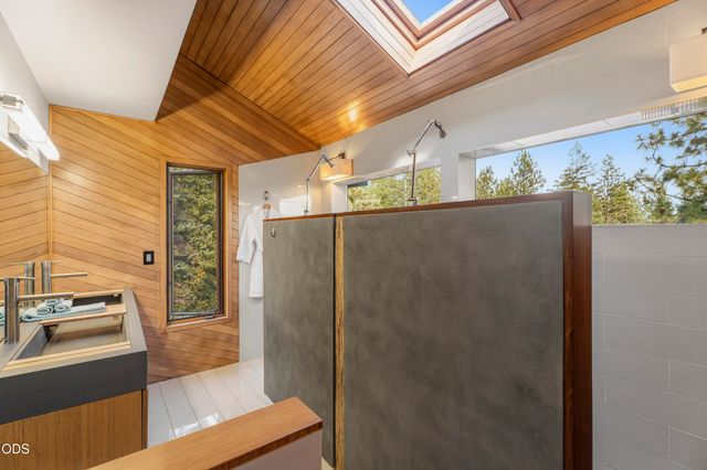 2075 NW Trenton Avenue, Bend, OR 97703