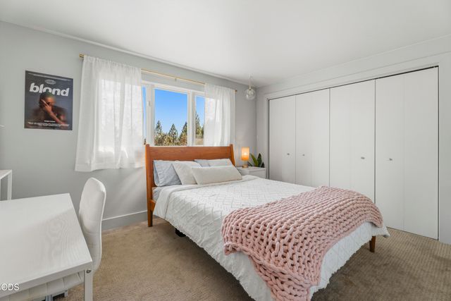 2075 NW Trenton Avenue, Bend, OR 97703