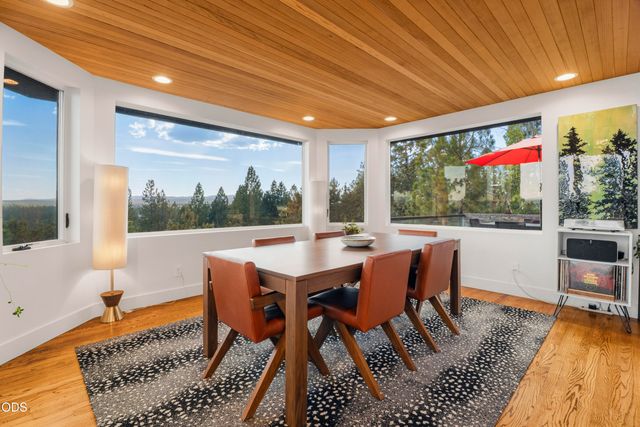 2075 NW Trenton Avenue, Bend, OR 97703