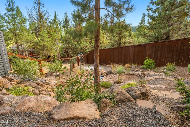 2075 NW Trenton Avenue, Bend, OR 97703