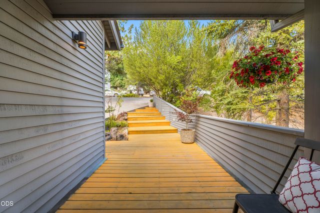 2075 NW Trenton Avenue, Bend, OR 97703