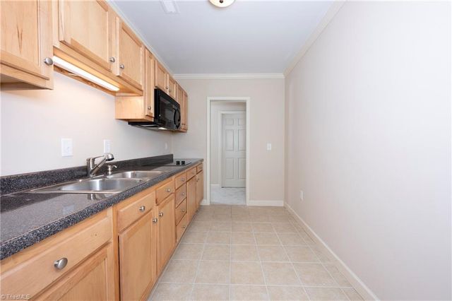 130 Alpine Court, Winston-salem, NC 27104