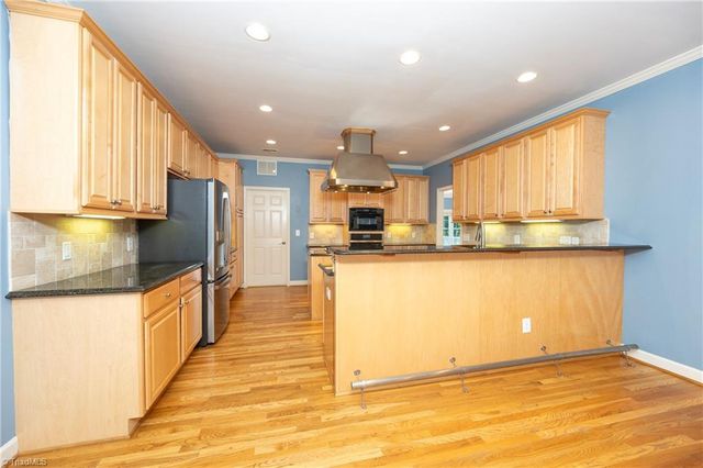 130 Alpine Court, Winston-salem, NC 27104