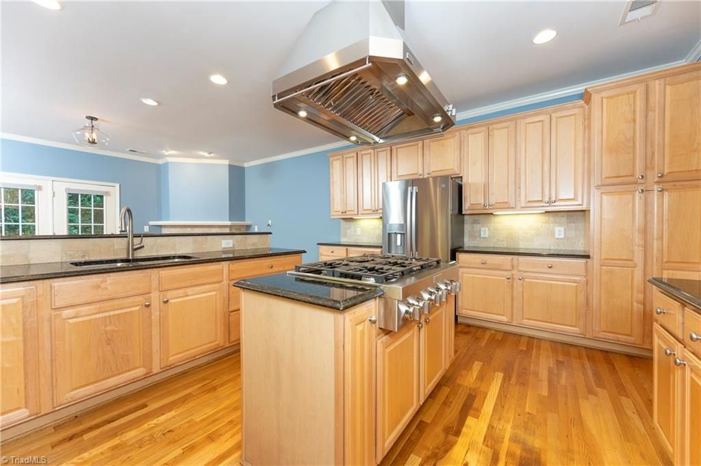 130 Alpine Court, Winston-salem, NC 27104