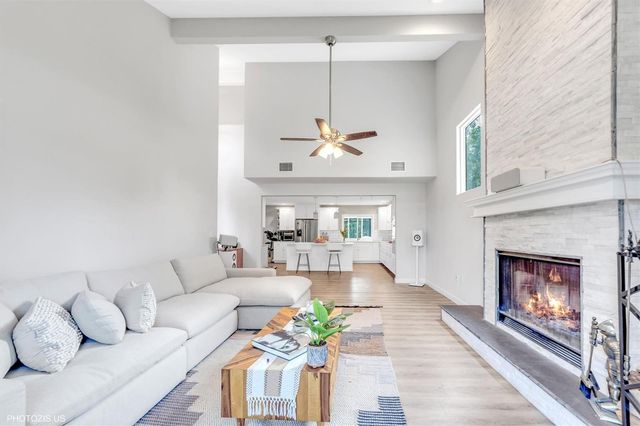 3304 MORAN ROAD, Tampa, FL 33618