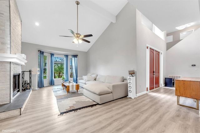 3304 MORAN ROAD, Tampa, FL 33618