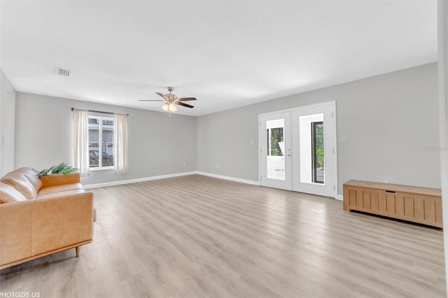 3304 MORAN ROAD, Tampa, FL 33618