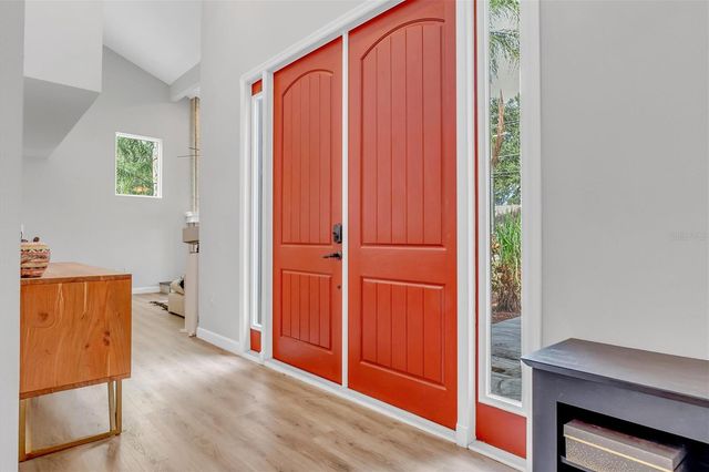 3304 MORAN ROAD, Tampa, FL 33618