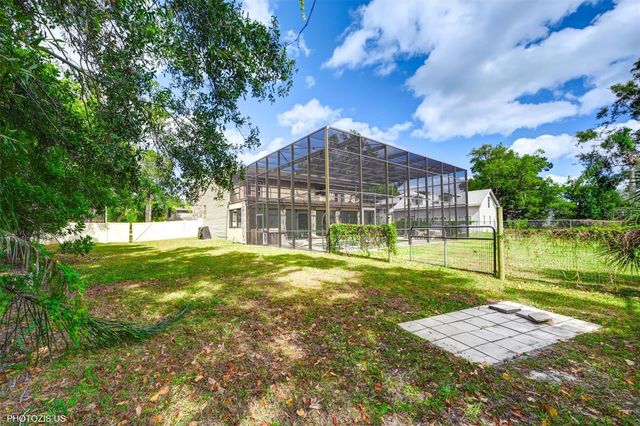 3304 MORAN ROAD, Tampa, FL 33618