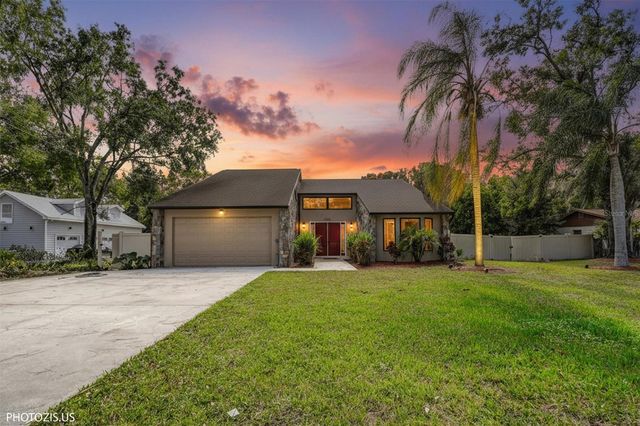 3304 MORAN ROAD, Tampa, FL 33618