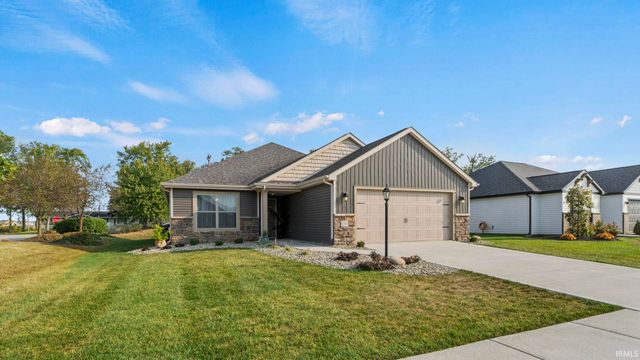 10353 Buckshire Court, New Haven, IN 46774