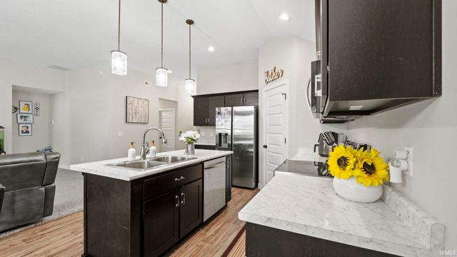 10353 Buckshire Court, New Haven, IN 46774