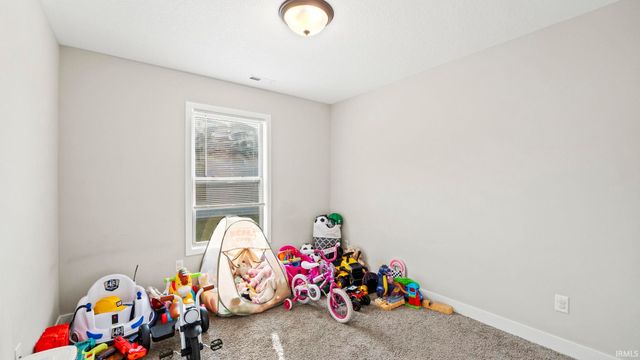 10353 Buckshire Court, New Haven, IN 46774