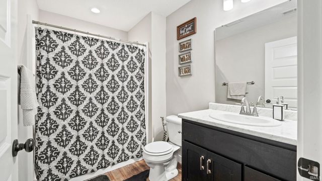 10353 Buckshire Court, New Haven, IN 46774