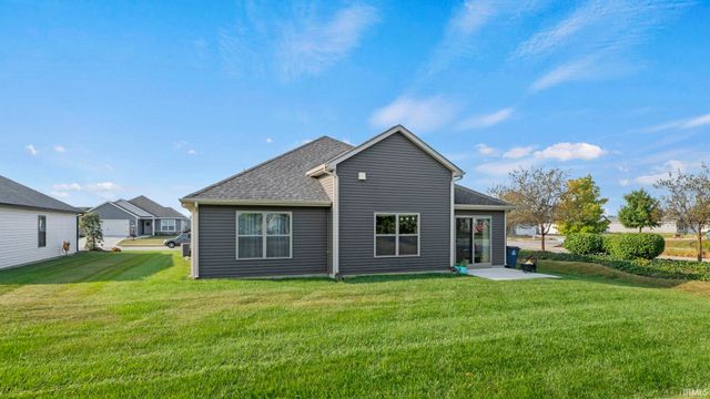 10353 Buckshire Court, New Haven, IN 46774