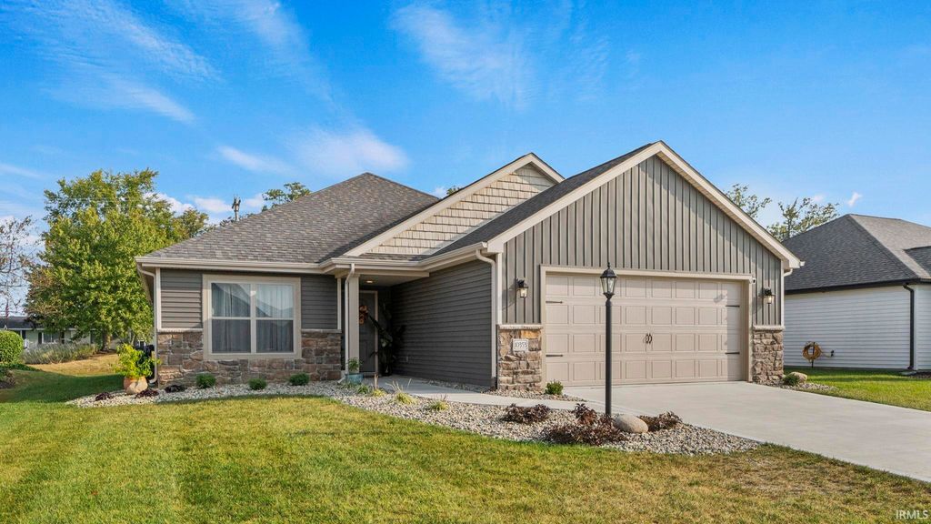 10353 Buckshire Court, New Haven, IN 46774