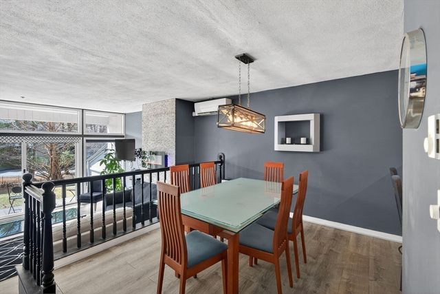 27 Mill Pond 27, North Andover, MA 01845