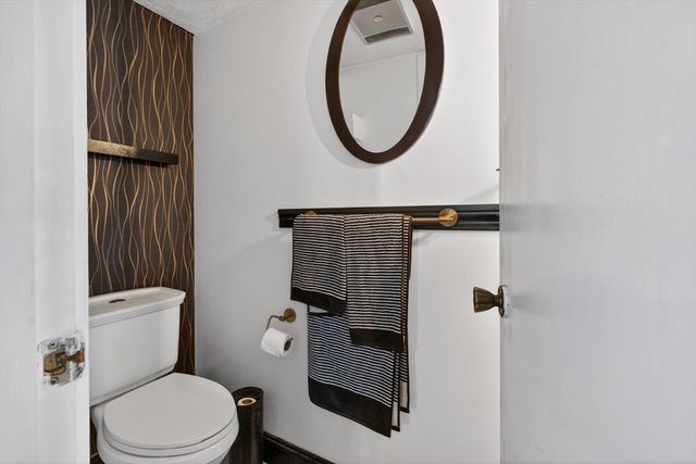 27 Mill Pond 27, North Andover, MA 01845