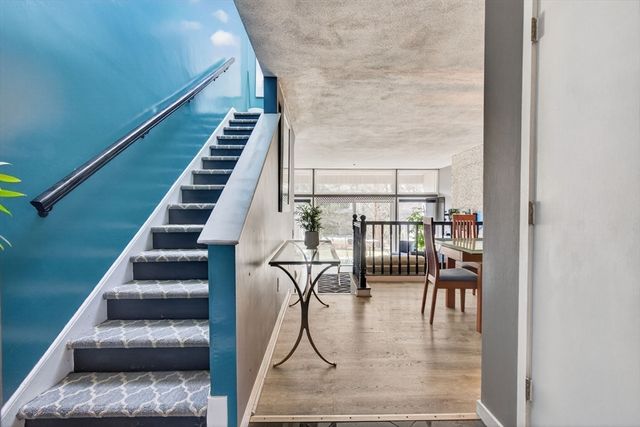 27 Mill Pond 27, North Andover, MA 01845