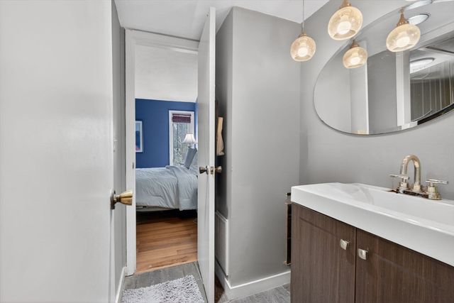 27 Mill Pond 27, North Andover, MA 01845