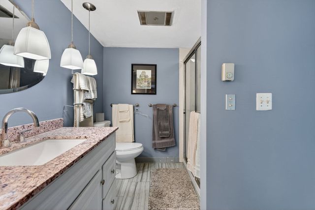 27 Mill Pond 27, North Andover, MA 01845