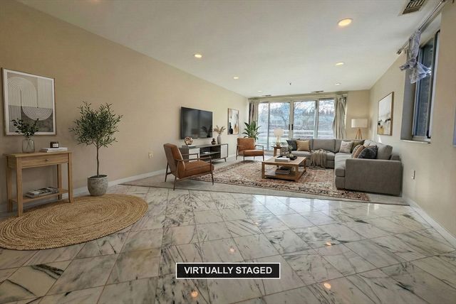 4 Canal Park 201, Cambridge, MA 02141