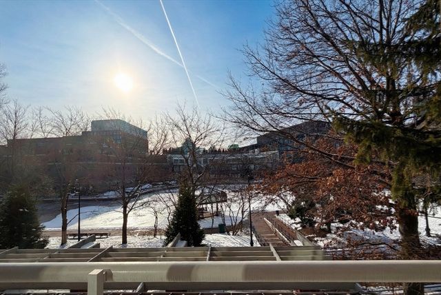 4 Canal Park 201, Cambridge, MA 02141