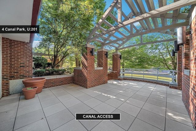 4 Canal Park 201, Cambridge, MA 02141
