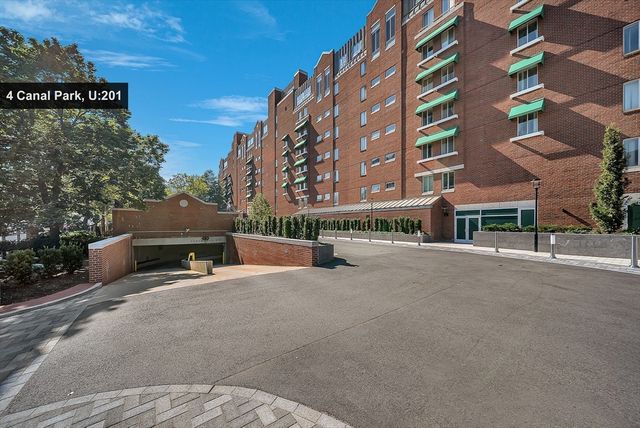 4 Canal Park 201, Cambridge, MA 02141