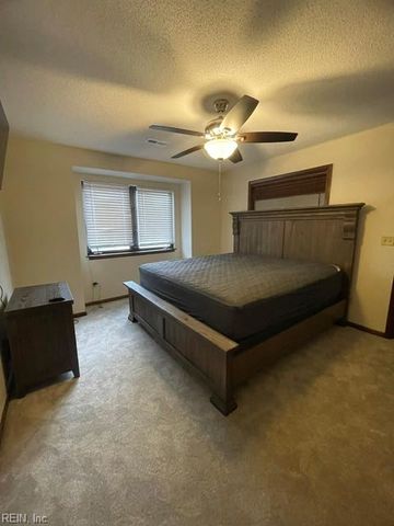 163 Windsor Castle Dr Apt B, Newport News, VA 23608