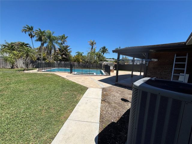 16321 SW 294th St, Homestead, FL 33033