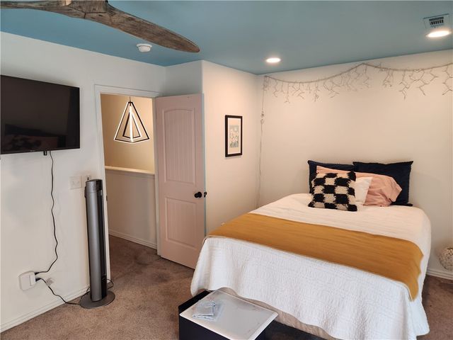 4272 W Bradstreet Lane, Fayetteville, AR 72704