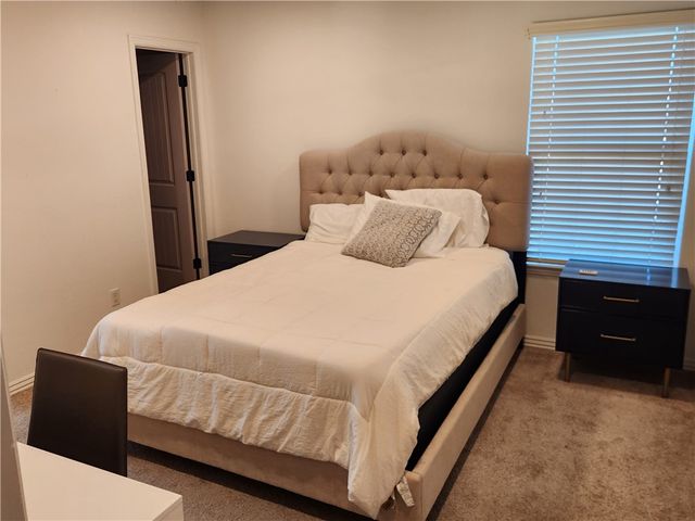 4272 W Bradstreet Lane, Fayetteville, AR 72704