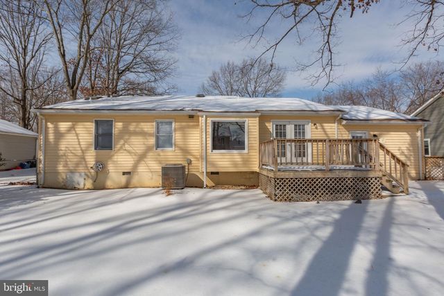 5404 LEAVELLS CROSSING DR, Fredericksburg, VA 22407