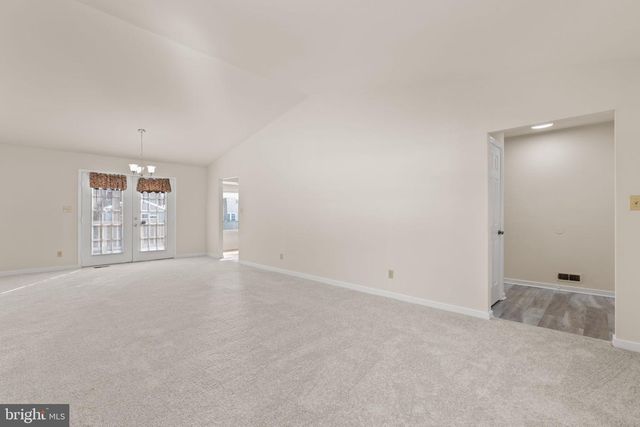 5404 LEAVELLS CROSSING DR, Fredericksburg, VA 22407