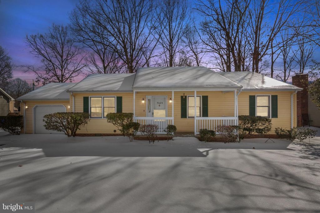 5404 LEAVELLS CROSSING DR, Fredericksburg, VA 22407