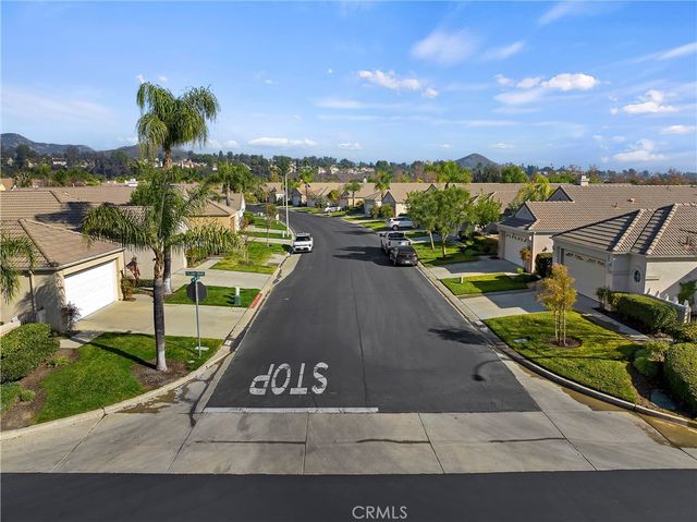 23990 Via Pamilla, Murrieta, CA 92562