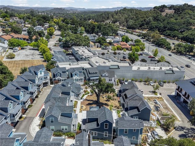 5926 Gran Paseo Way, Atascadero, CA 93422