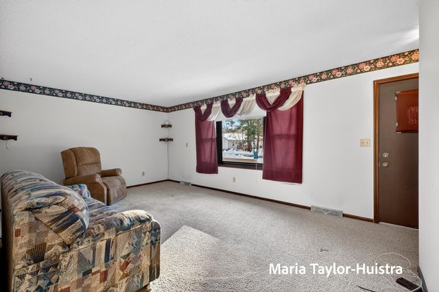 15881 Groesbeck Street, Grand Haven Twp, MI 49417