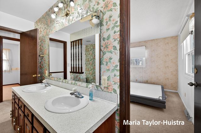 15881 Groesbeck Street, Grand Haven Twp, MI 49417